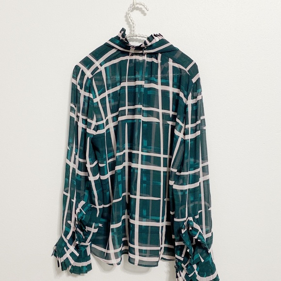 Cabi 3948 Cake Ruffle Blouse Medium EUC - Picture 6 of 10